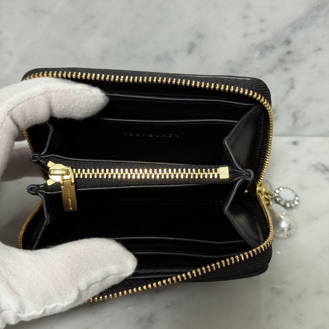 Tory Burch トリーバーチ 二つ折り財布 ジップ キルティング 黒