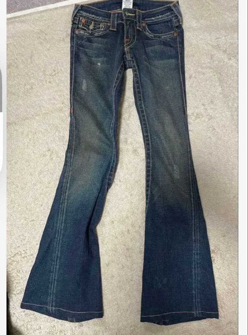 True Religion ブーツカットデニム 24