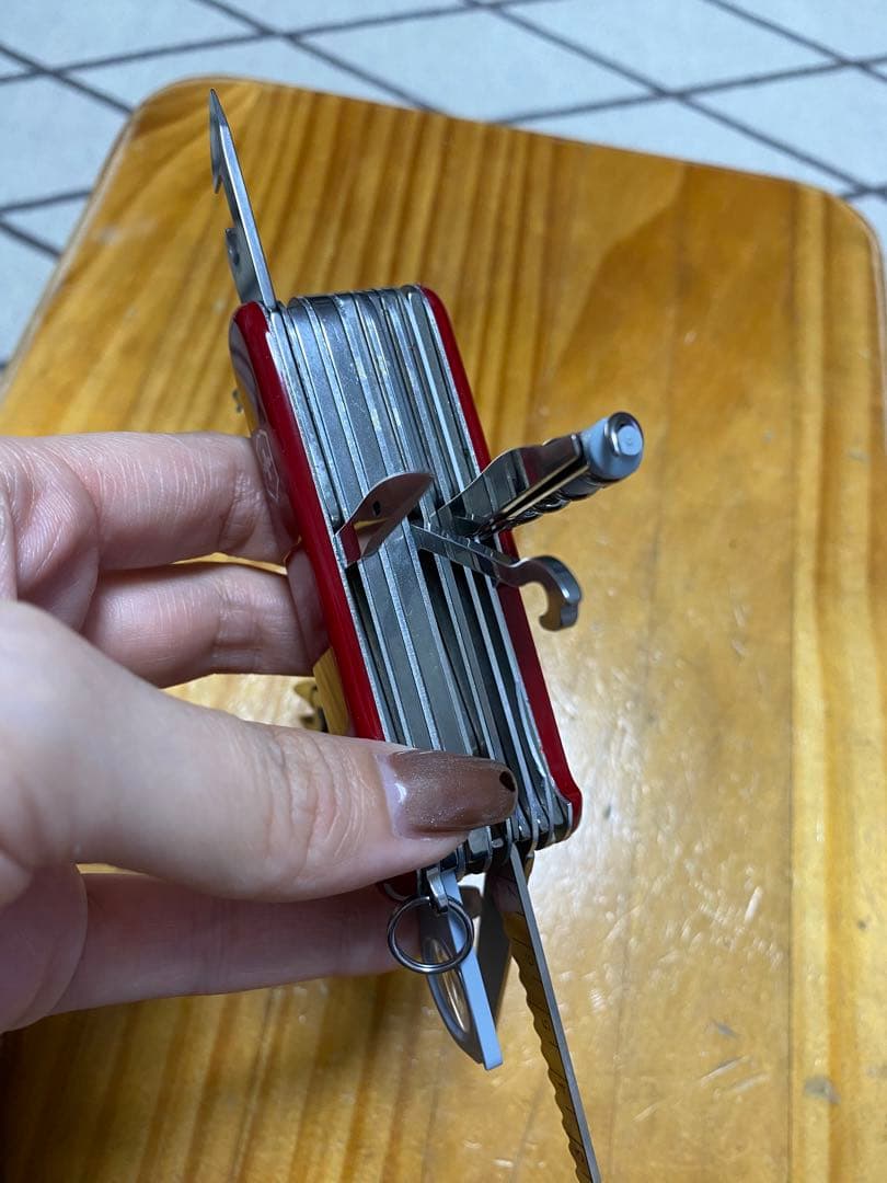 Victorinox 多機能ナイフ レザーケース付き