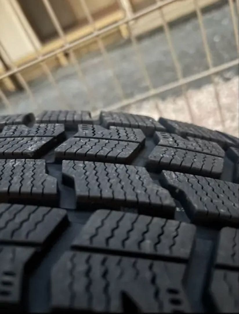 スタッドレスタイヤ ダンロップGOODYEAR ICENAVI