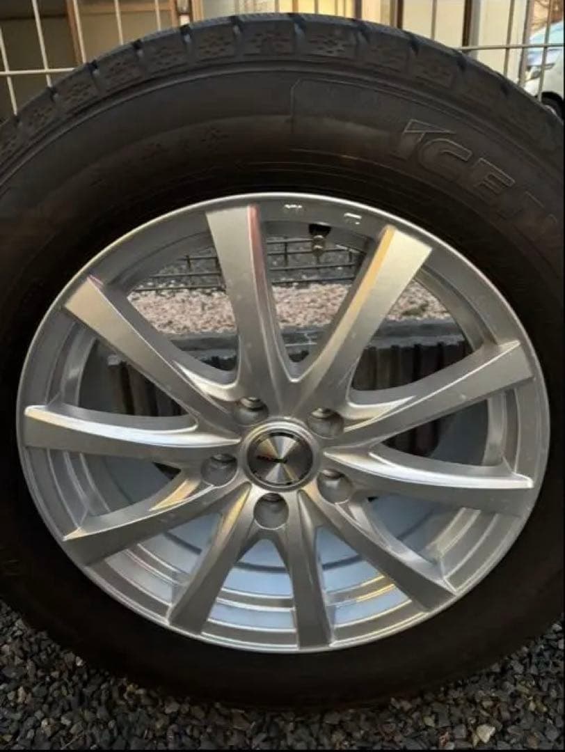 スタッドレスタイヤ ダンロップGOODYEAR ICENAVI