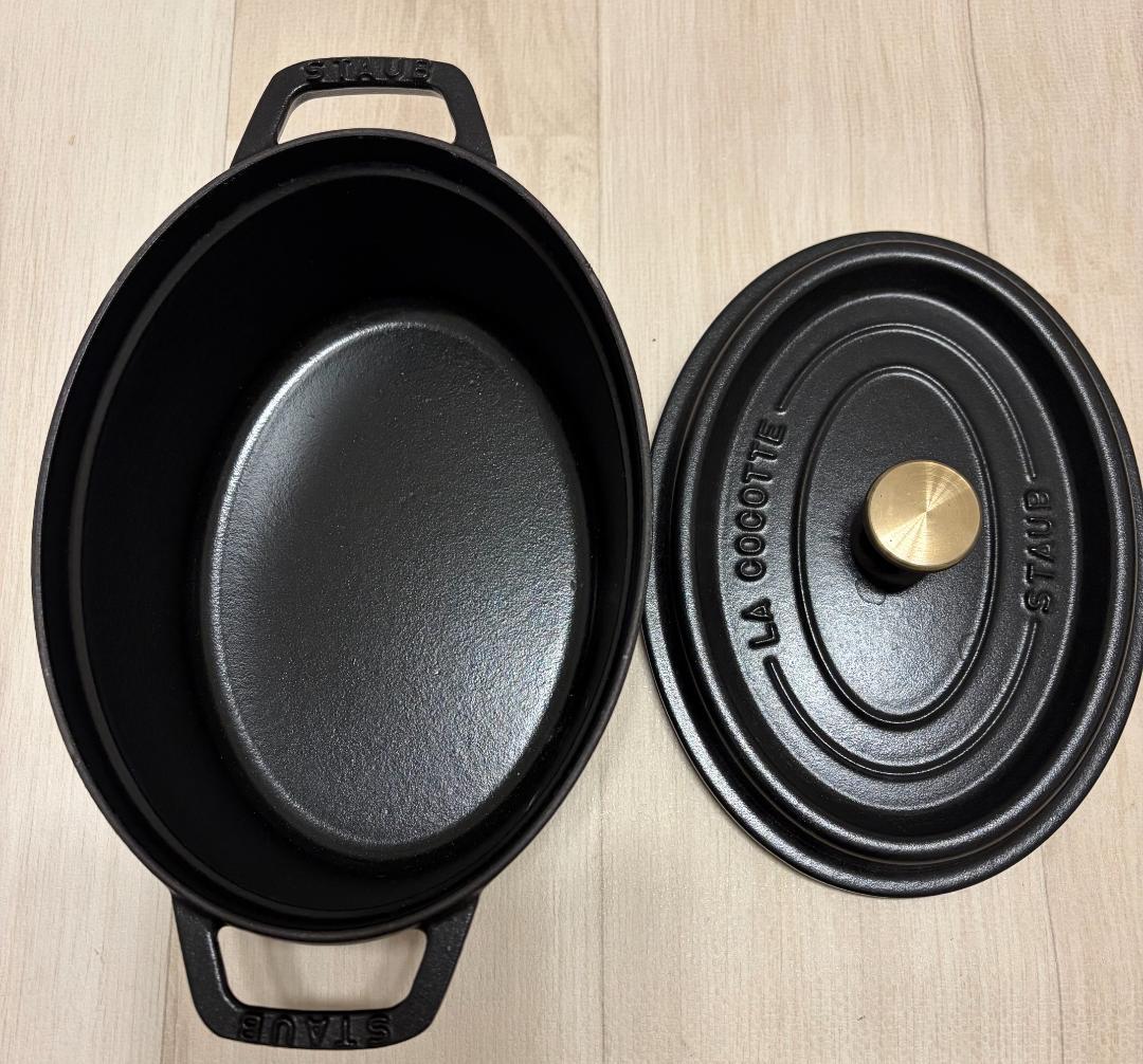 【新品未使用】STAUB ストウブ ピコ・ココット オーバル 23cm ブラック