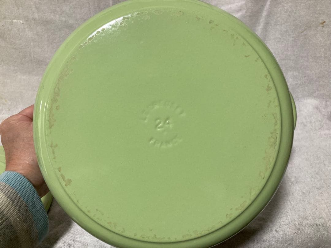 美品　ル・クルーゼ　ココットロンド　24㎝　ライトグリーン