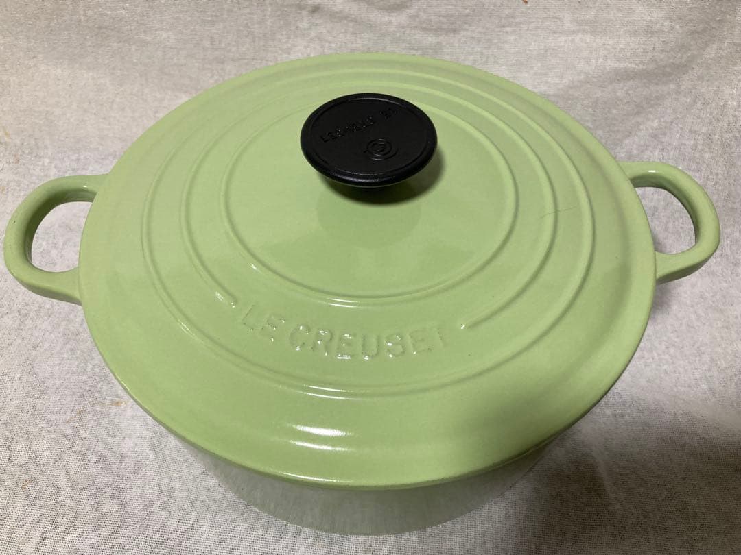 美品　ル・クルーゼ　ココットロンド　24㎝　ライトグリーン