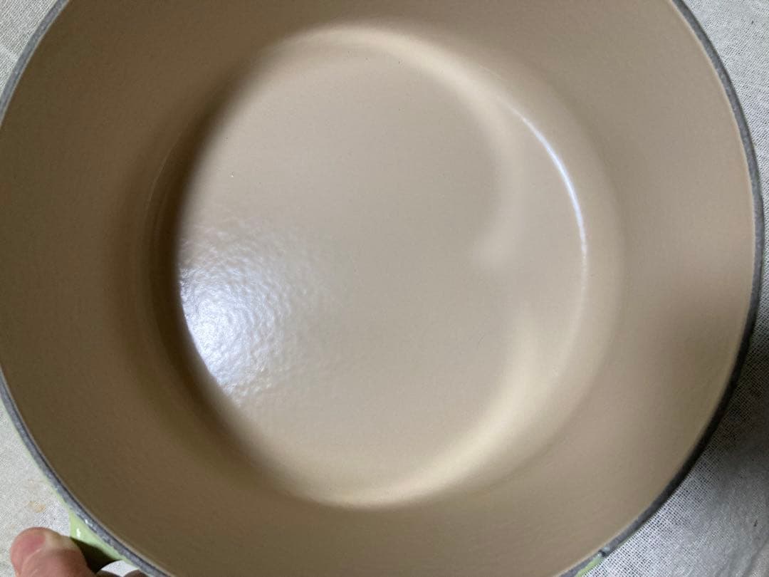 美品　ル・クルーゼ　ココットロンド　24㎝　ライトグリーン