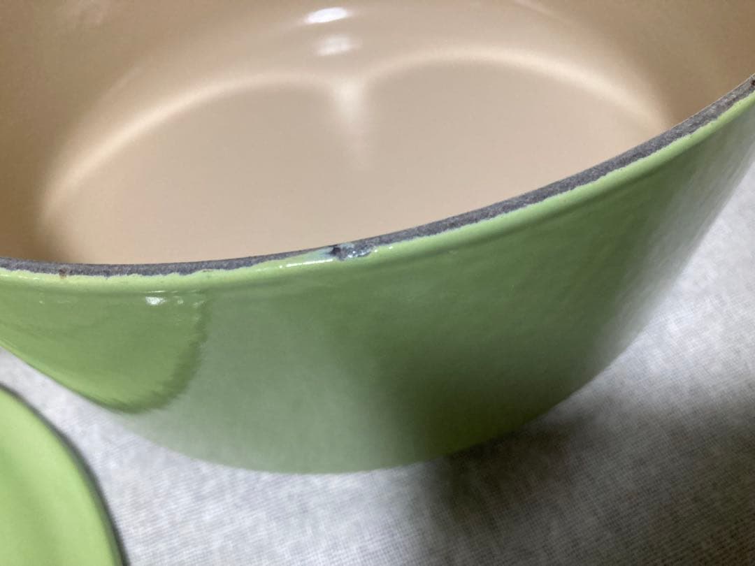 美品　ル・クルーゼ　ココットロンド　24㎝　ライトグリーン