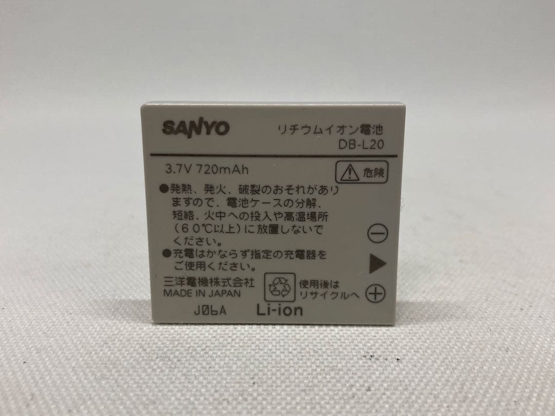 概ね美品　SANYO　Xacti　DMX-C40型　ビデオカメラ　a01c329