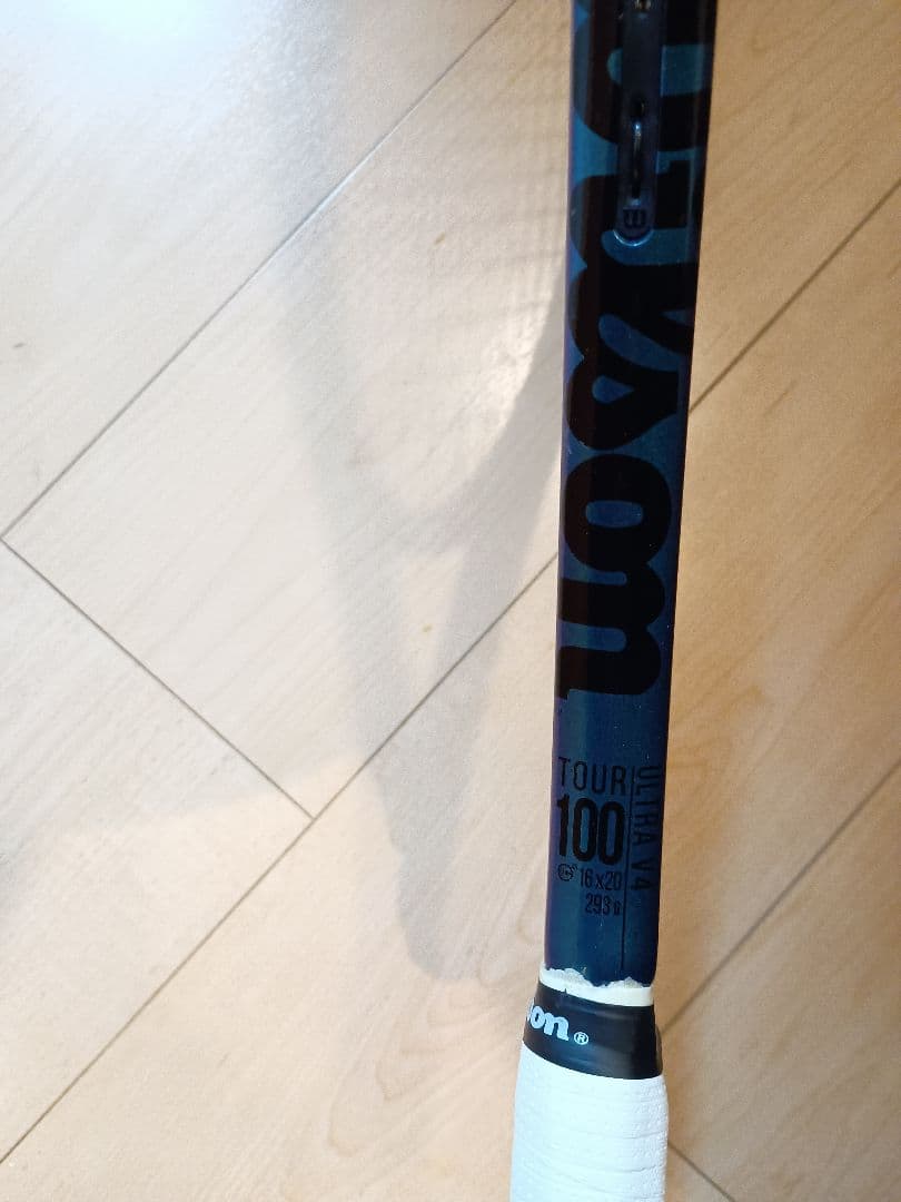 Wilson Ultra Tour 100 V4 G2①