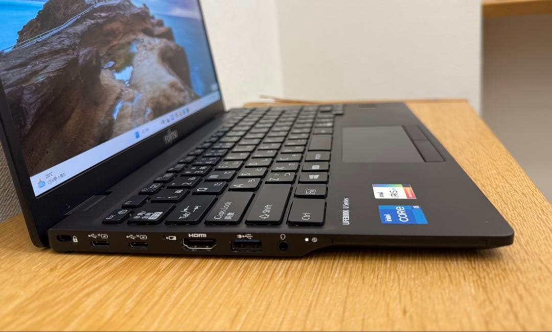 富士通 LIFEBOOK 11世代CPU U9311/F ブラック
