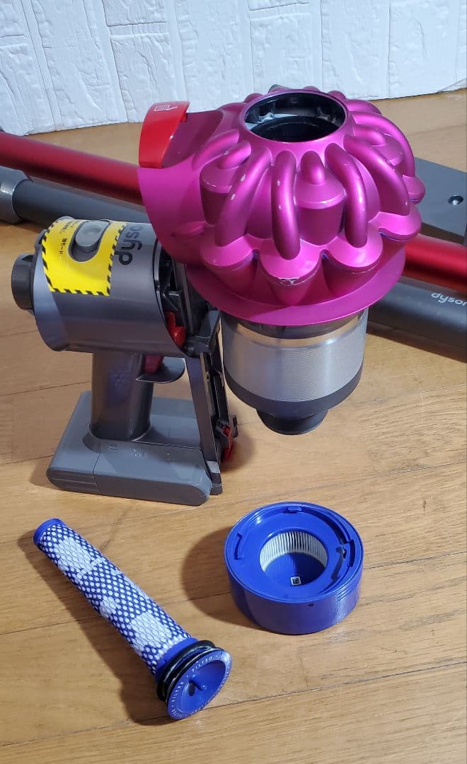 Dyson　 V7　掃除機　レッド系　ダイソン　清掃除菌済み　家電品　訳あり！