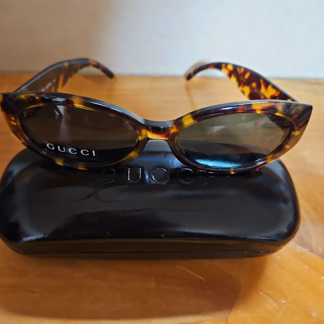 GUCCI サングラス未使用　ケース傷あり　Safilo製