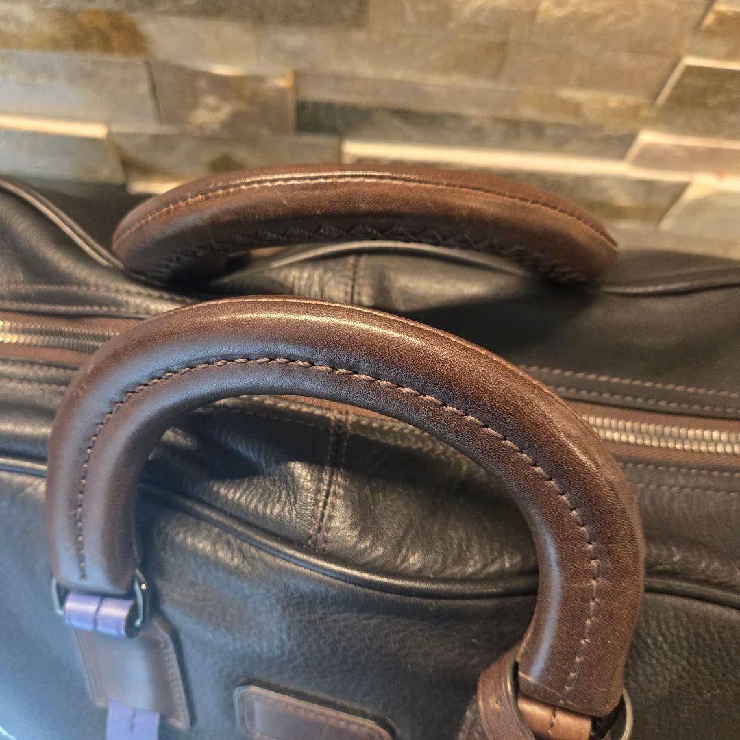 美品　TUMI トゥミ　ボストンバッグ　ダッフルバッグ　レザー　大容量　2way