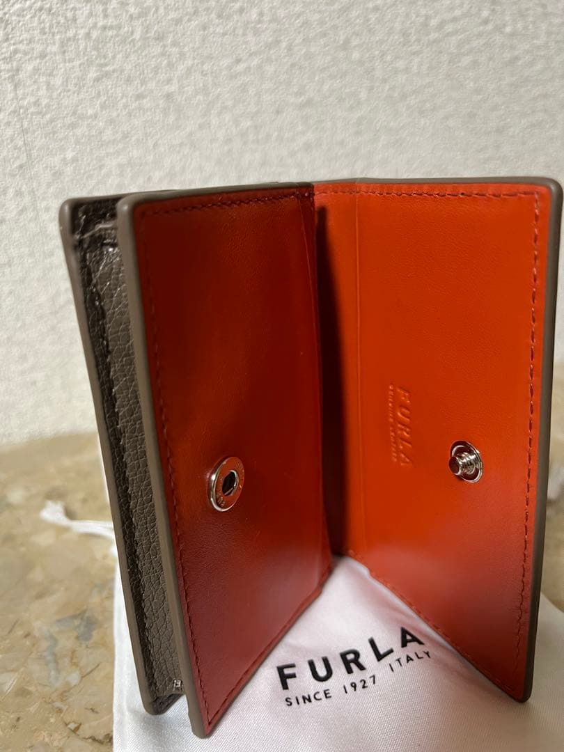 【美品】❤️FURLA レザー 名刺入れ　カードケース