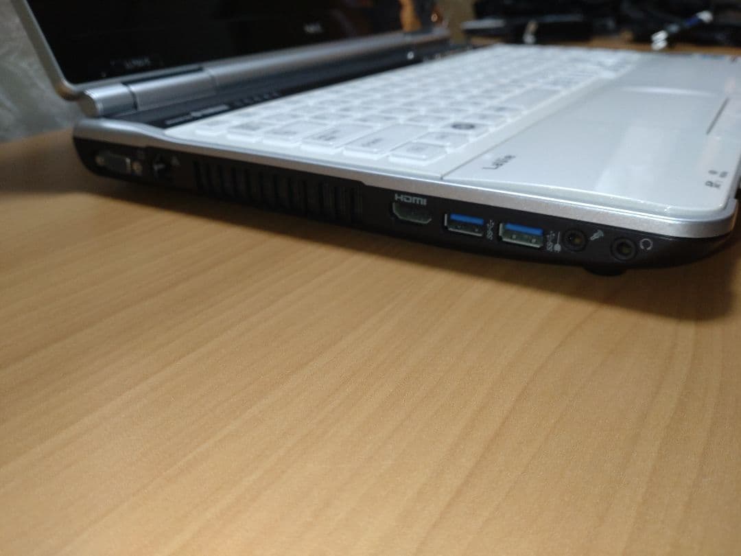 NEC LaVie ノートPC ホワイト Blu-rayドライブ付き