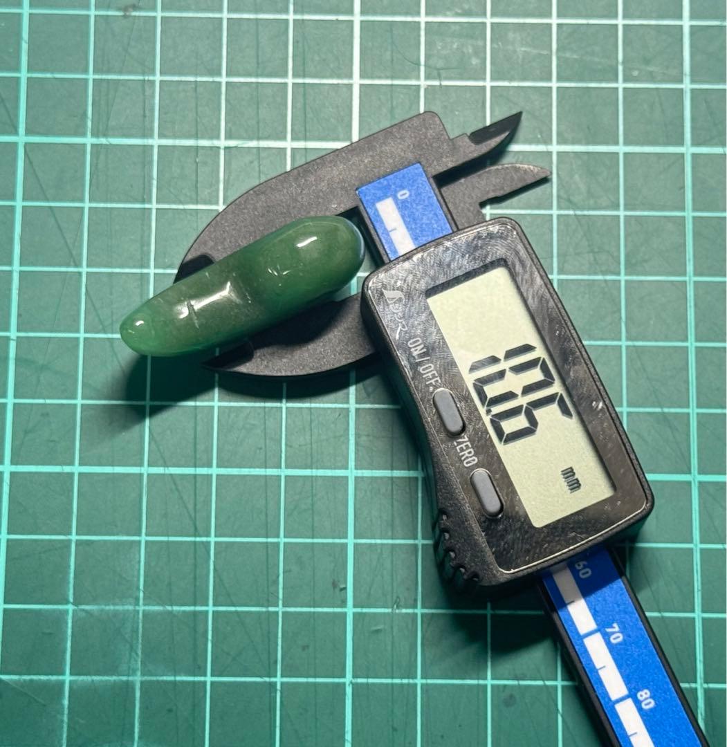 糸魚川翡翠 勾玉 12g 3.6cm 天然石 パワーストーン