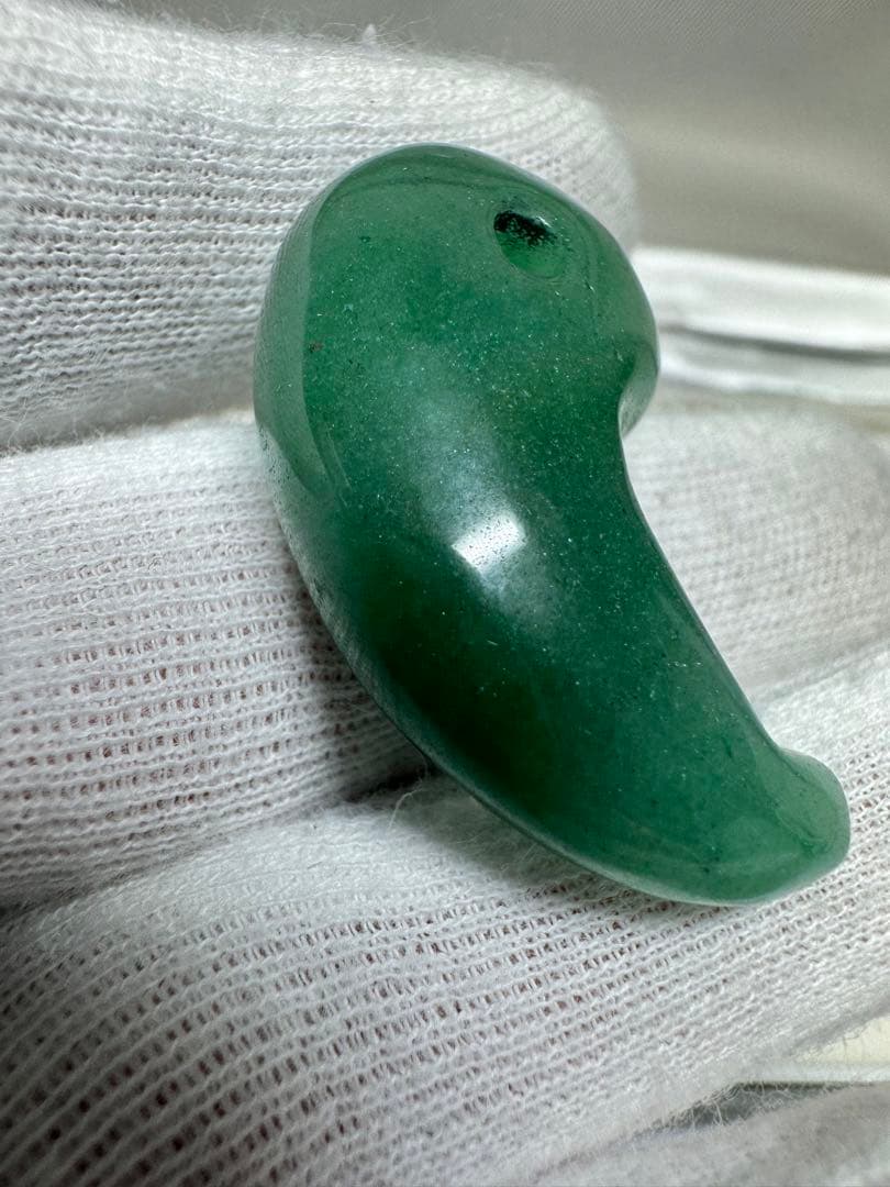 糸魚川翡翠 勾玉 12g 3.6cm 天然石 パワーストーン