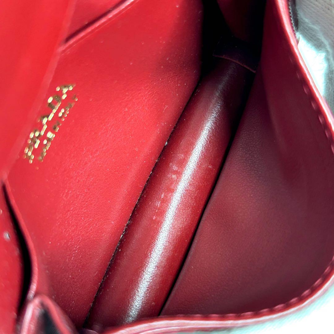 プラダ　PRADA 二つ折りカードケース　名刺入れ　サフィアーノレザー