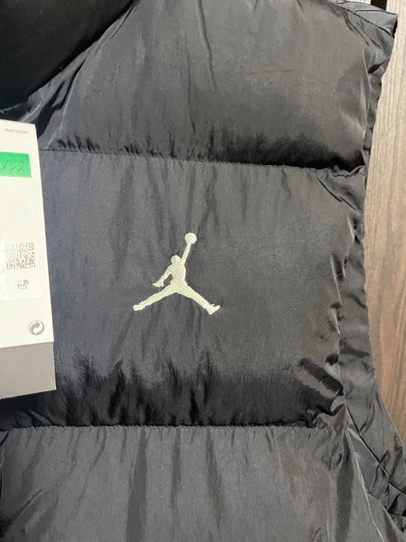 【新品未使用】XL ジョーダン　JORDAN 中綿　ベスト　刺繍　ドローコード