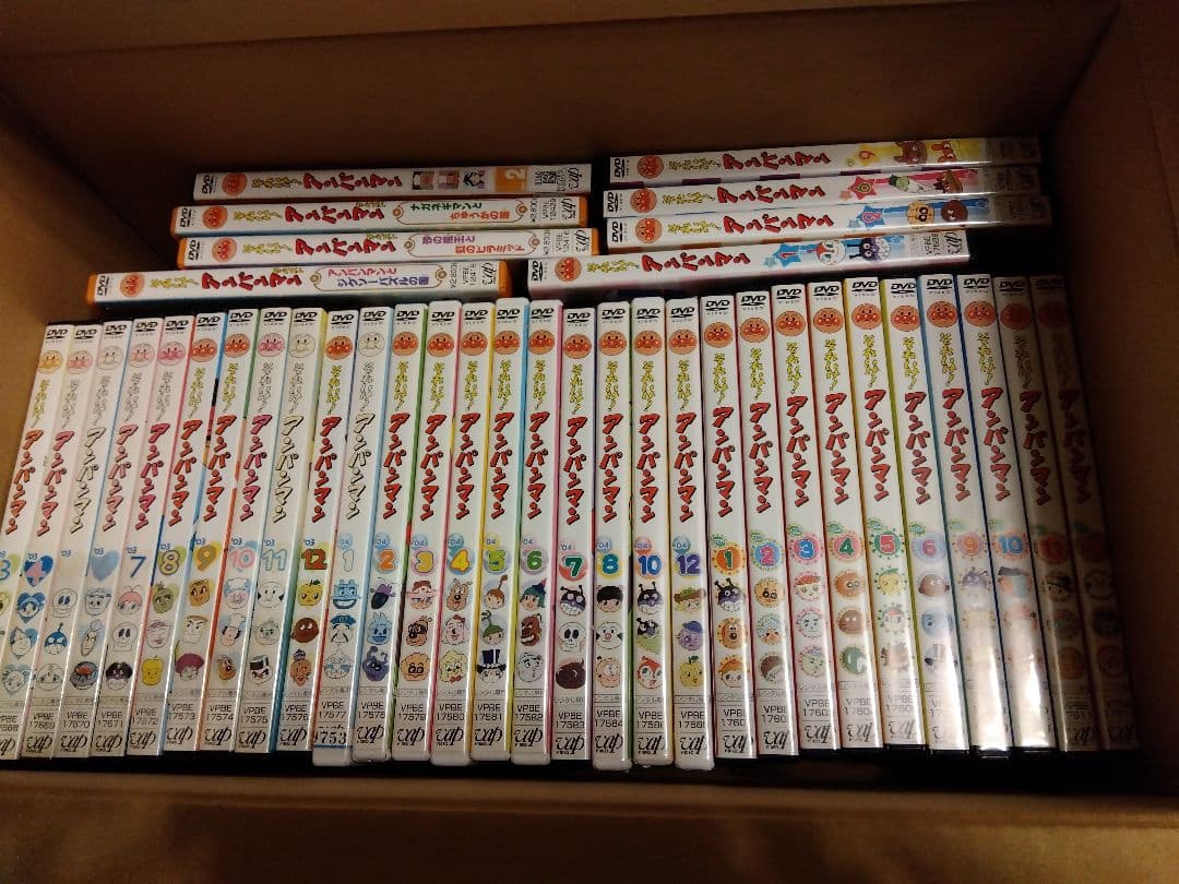 アンパンマンDVD 全82巻セット（まとめ売り格安）