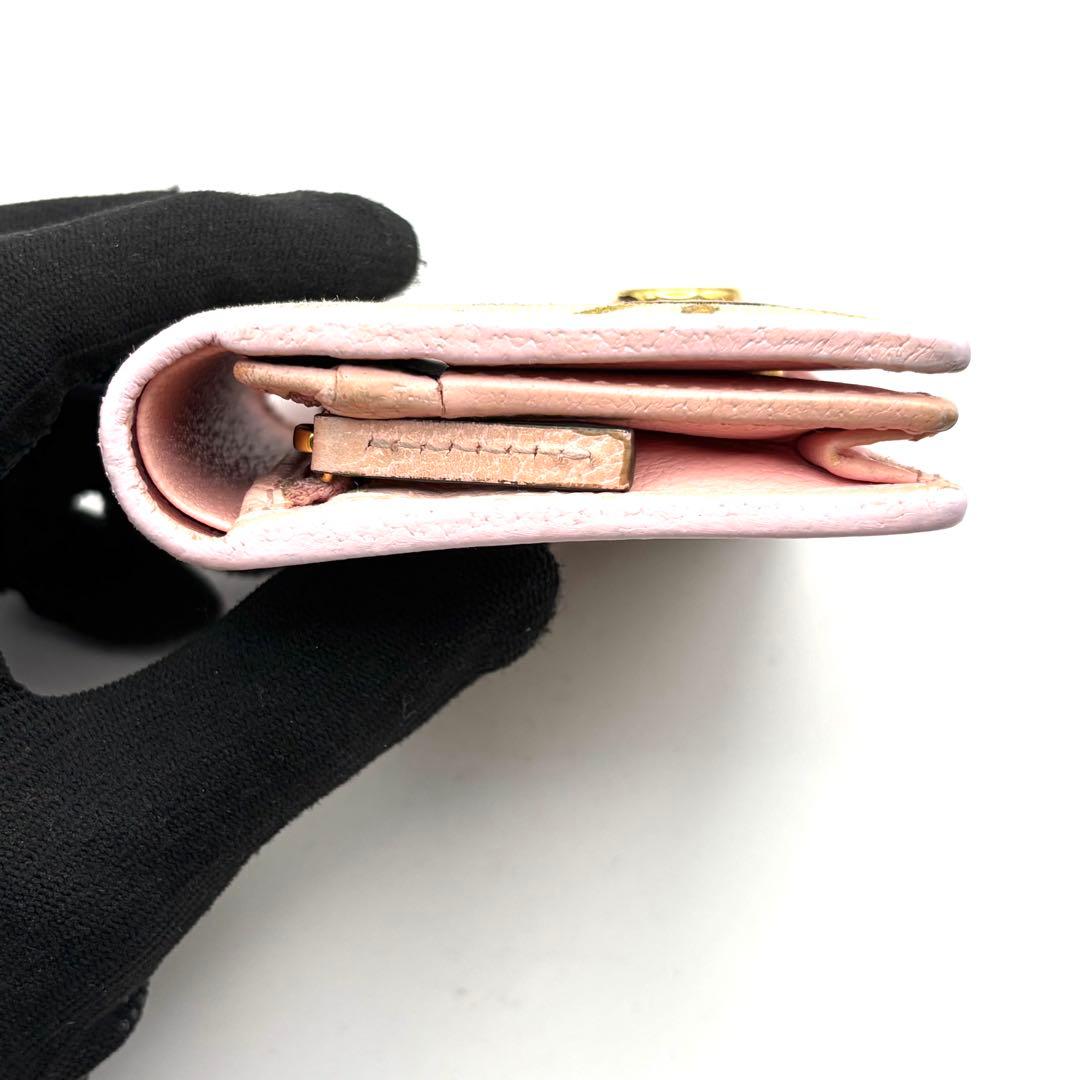日本限定 グッチ 折り財布 フローラ 花 マーモント GG 金具 ピンク