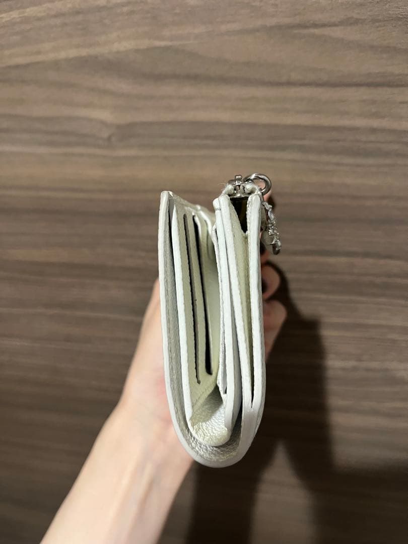 Louis Vuitton シルバー 二つ折り財布