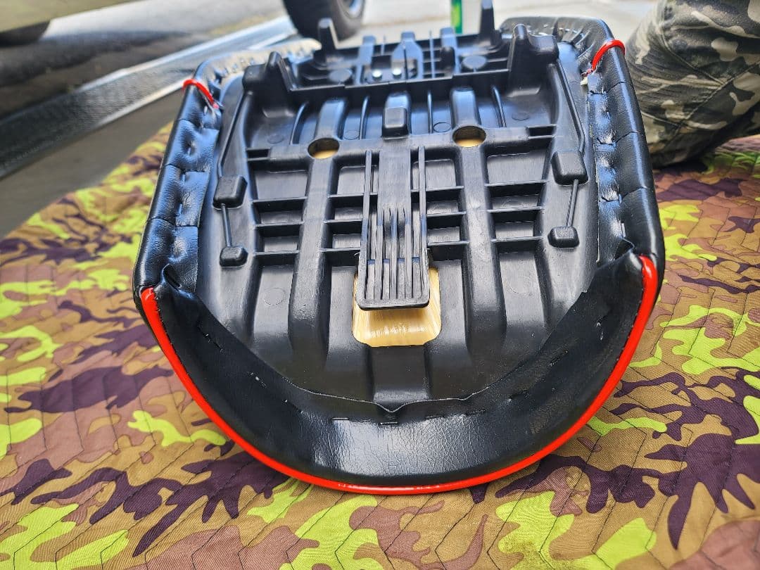 XJR400 4HM 前期用 ラクダシート タックロール 段付きシート