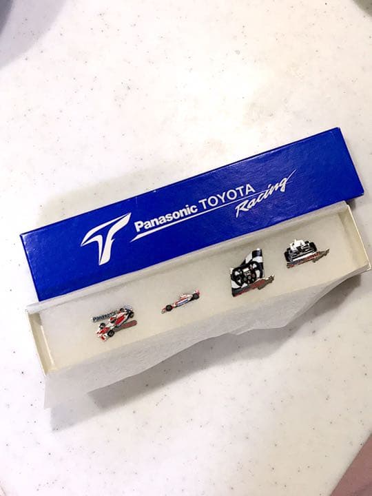 【大幅値下】パナソニック・トヨタのプロモーション用ピンバッチです。（非売品）