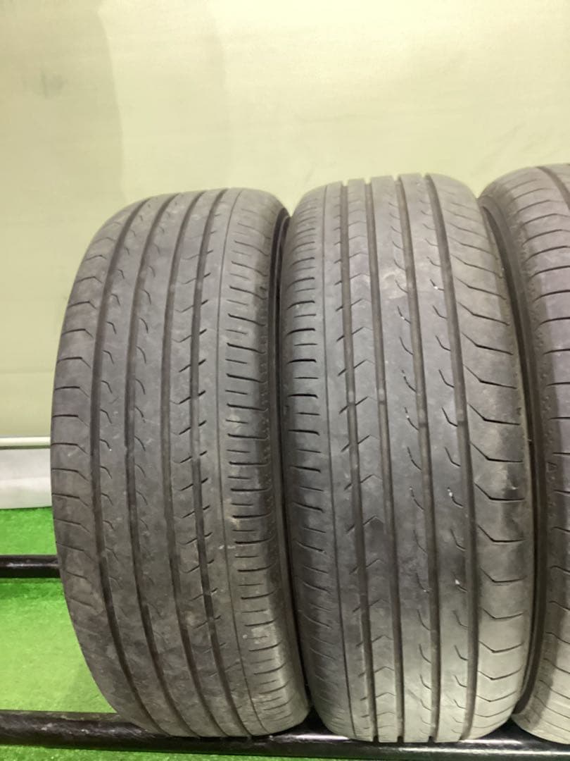 T1861[送料無料]ヨコハマBLUEarthRV RV03 215/65R16