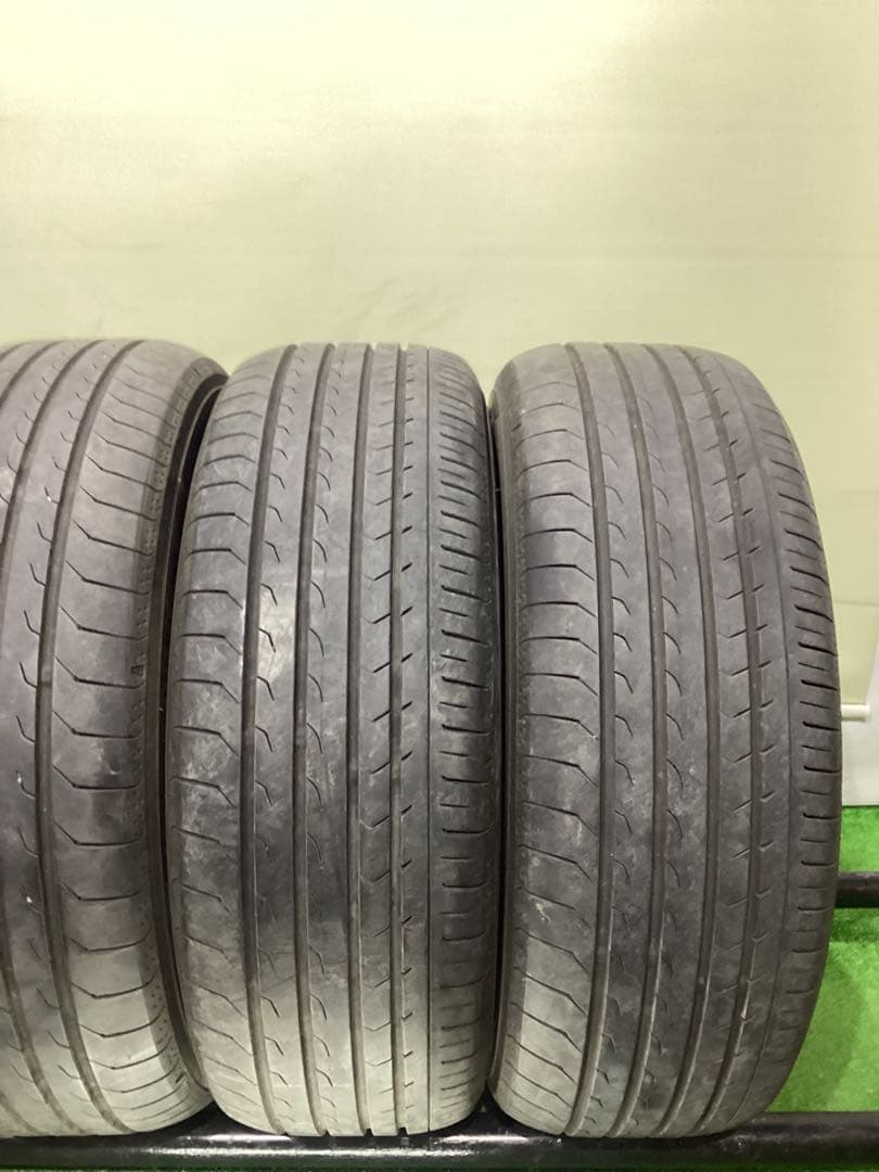 T1861[送料無料]ヨコハマBLUEarthRV RV03 215/65R16