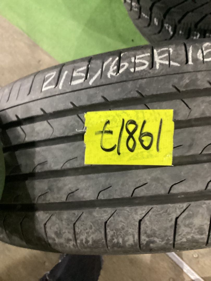 T1861[送料無料]ヨコハマBLUEarthRV RV03 215/65R16