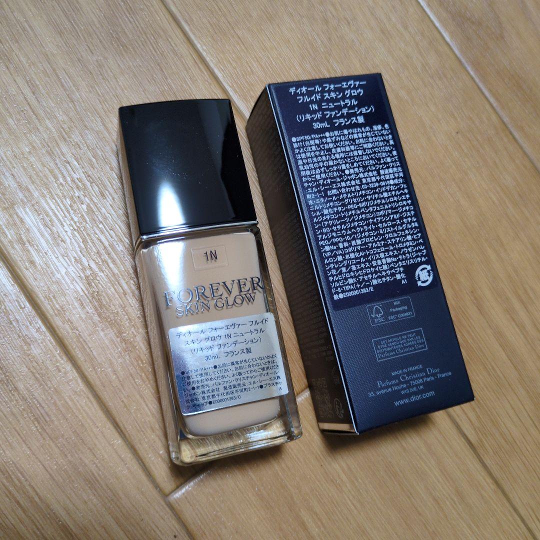 Dior Forever Skin Glow リキッドファンデーション