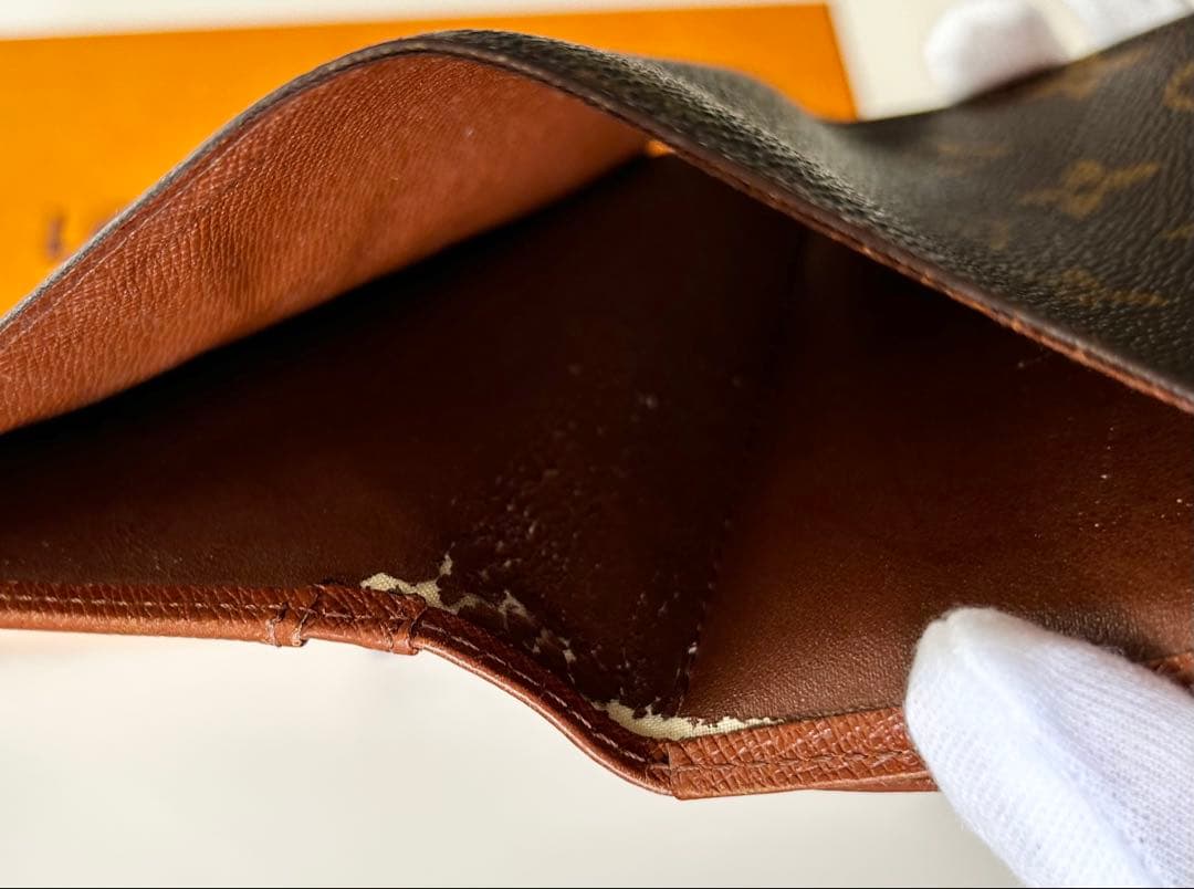 【LOUIS VUITTON】モノグラム　二つ折り財布　がま口