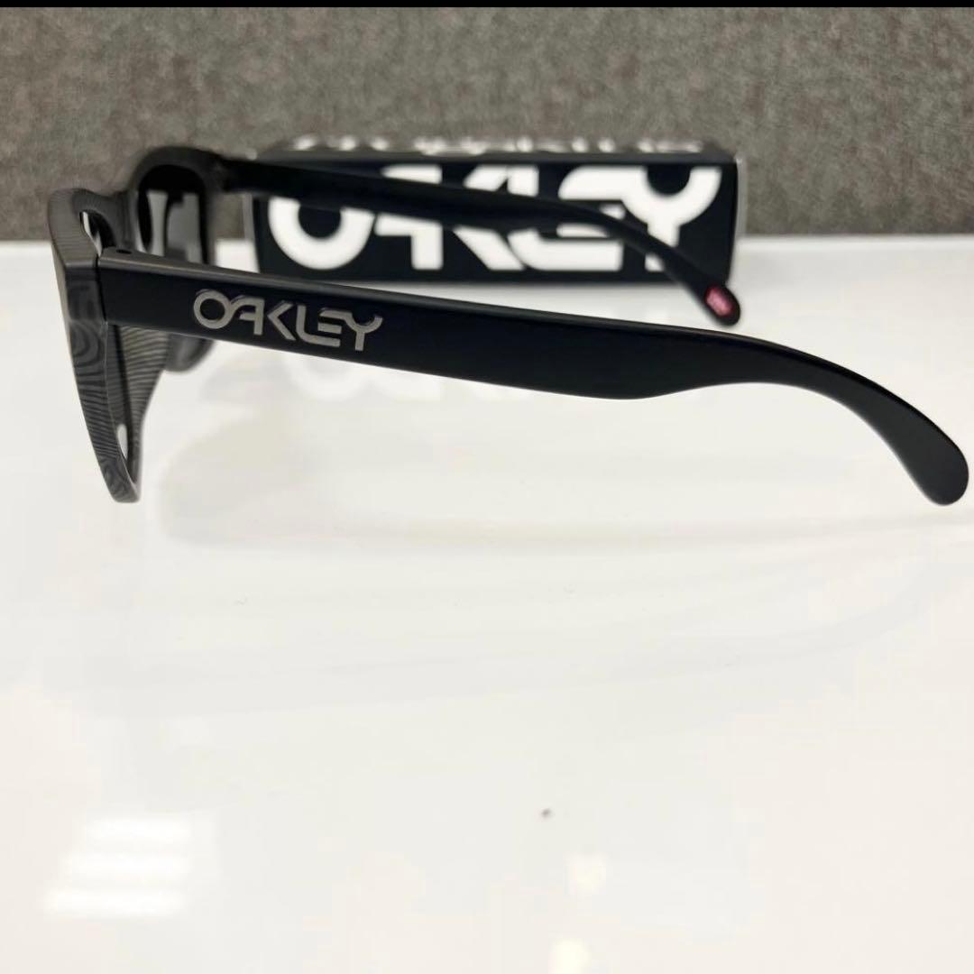 横浜即発OAKLEYオークリーfrogskins（A）フロッグスキン9245E6