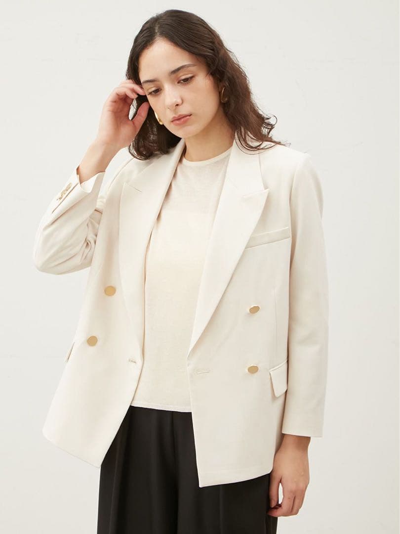 【美品】【タグ付き】金釦ダブルブレストブレザー