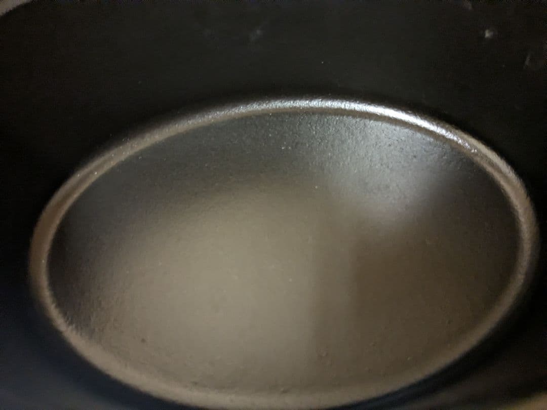 Staub　ストウブ　オーバル　23cm　シナモン　ココット　両手　鍋　調理