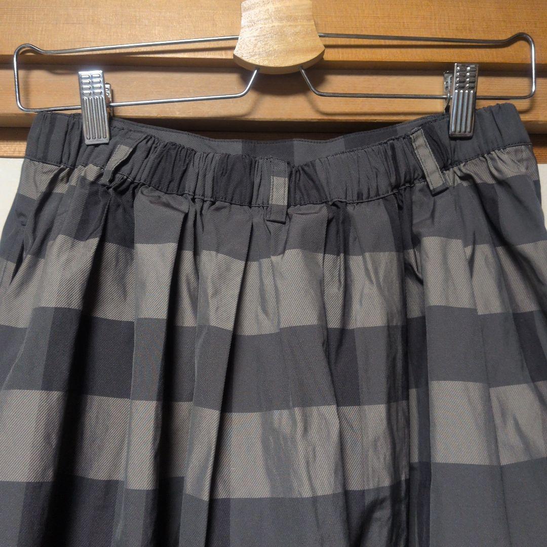 ビアズリー　ビッグチェックタフタスカート　グレー系　フレアスカート