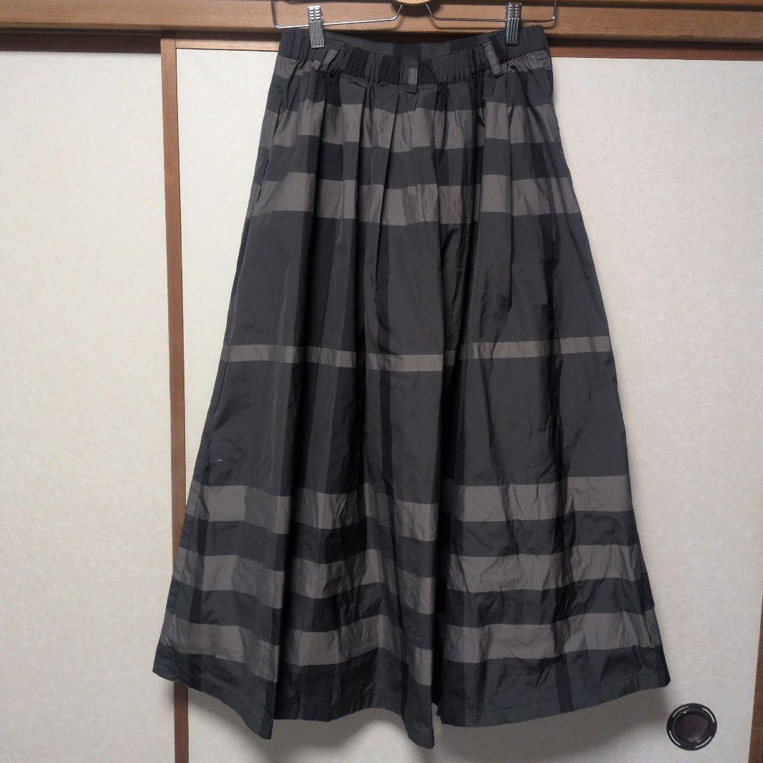 ビアズリー　ビッグチェックタフタスカート　グレー系　フレアスカート