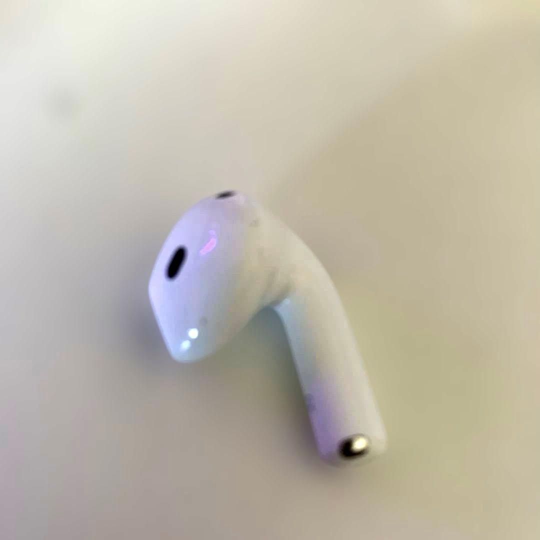 Apple AirPods4 アクティブノイズキャンセリング搭載