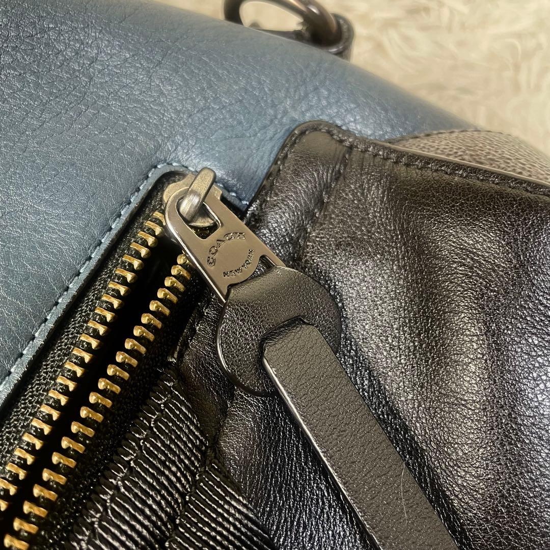 美品　COACH コーチ　ショルダーバッグ　メッセンジャー　レザー　ブラック