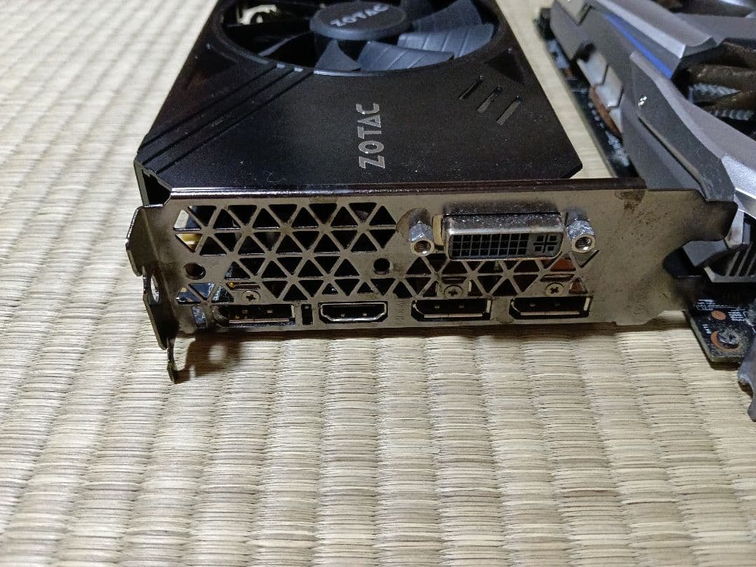 2個　玄人志向GTX1060-3GB　zotac GTX960 4GB