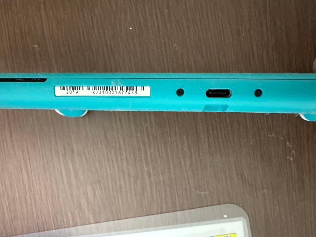 d*3様 Nintendo Switch Lite ターコイズ　難アリ