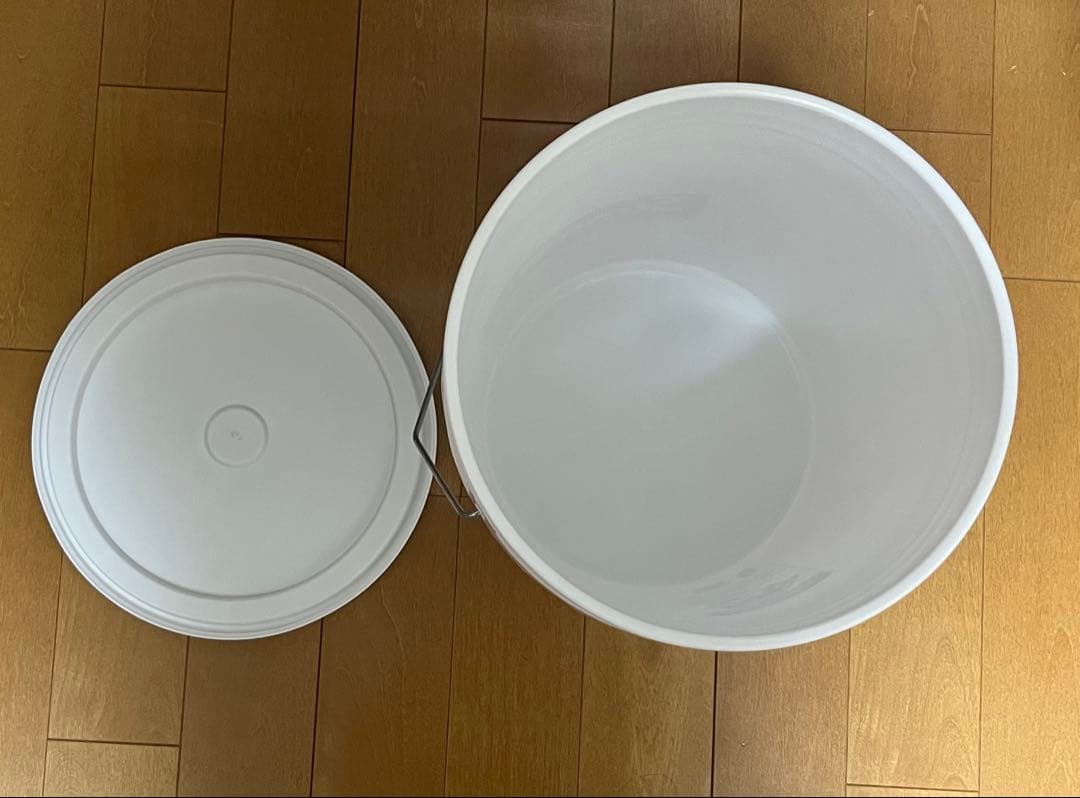 Supreme シュプリーム LEAKTITE 5-Gallon Bucket