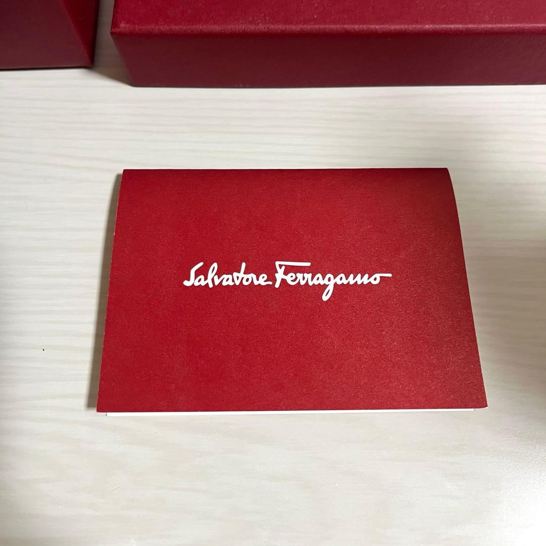 Salvatore Ferragamo カチューシャ フェラガモ ヘアバンド