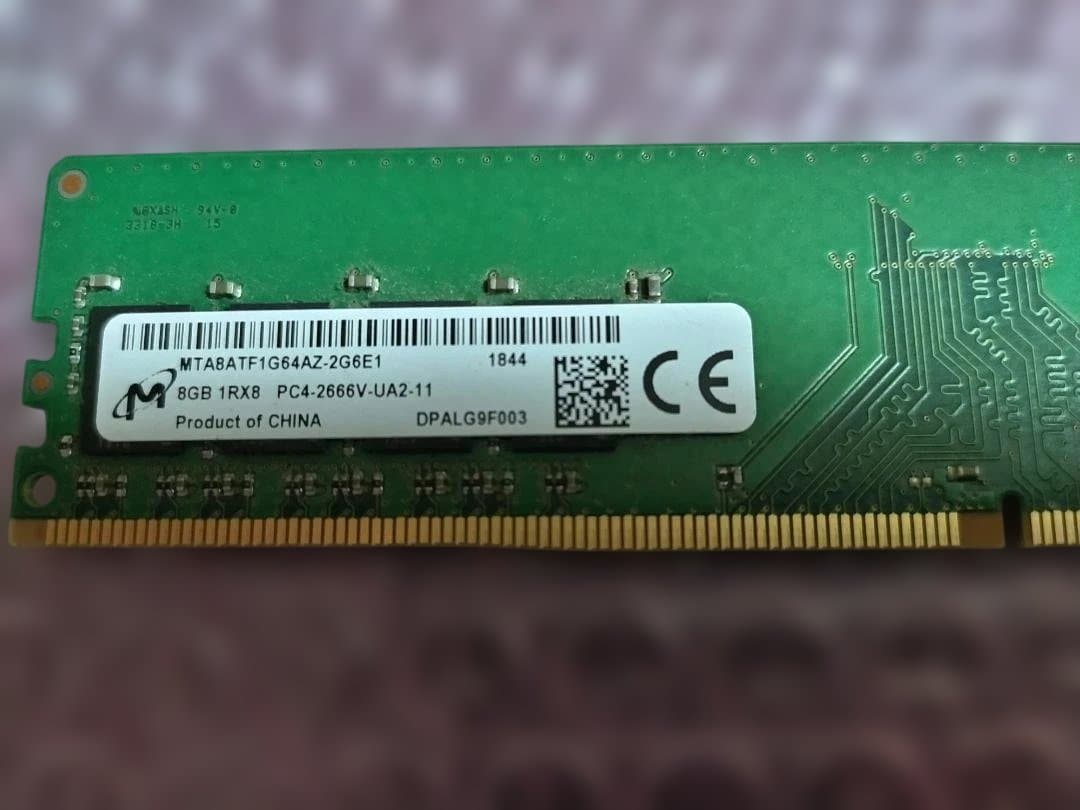 8GB DDR4 2666MHz メモリ　×　2枚