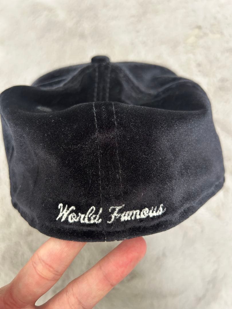 Supreme ベルベット ブラックキャップ　NEW ERAコラボ