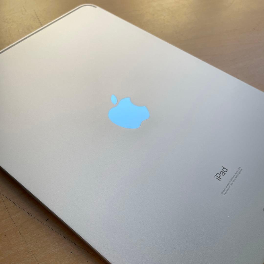 iPad Pro 11インチ　第2世代　シルバー　128GB 超美品　#8
