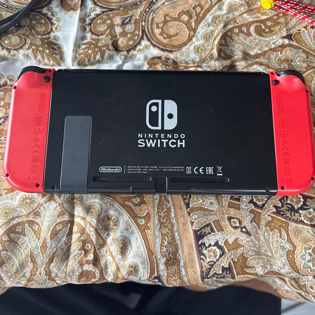 Nintendo Switch 赤 本体 充電器付き