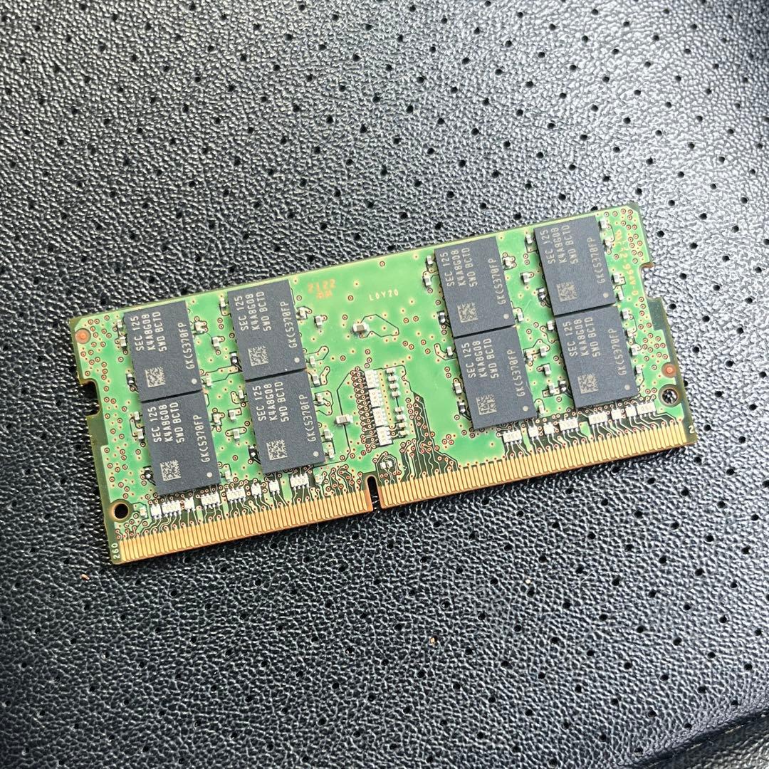 SAMSUNG DDR4 PC4-2666V 16GB メモリー