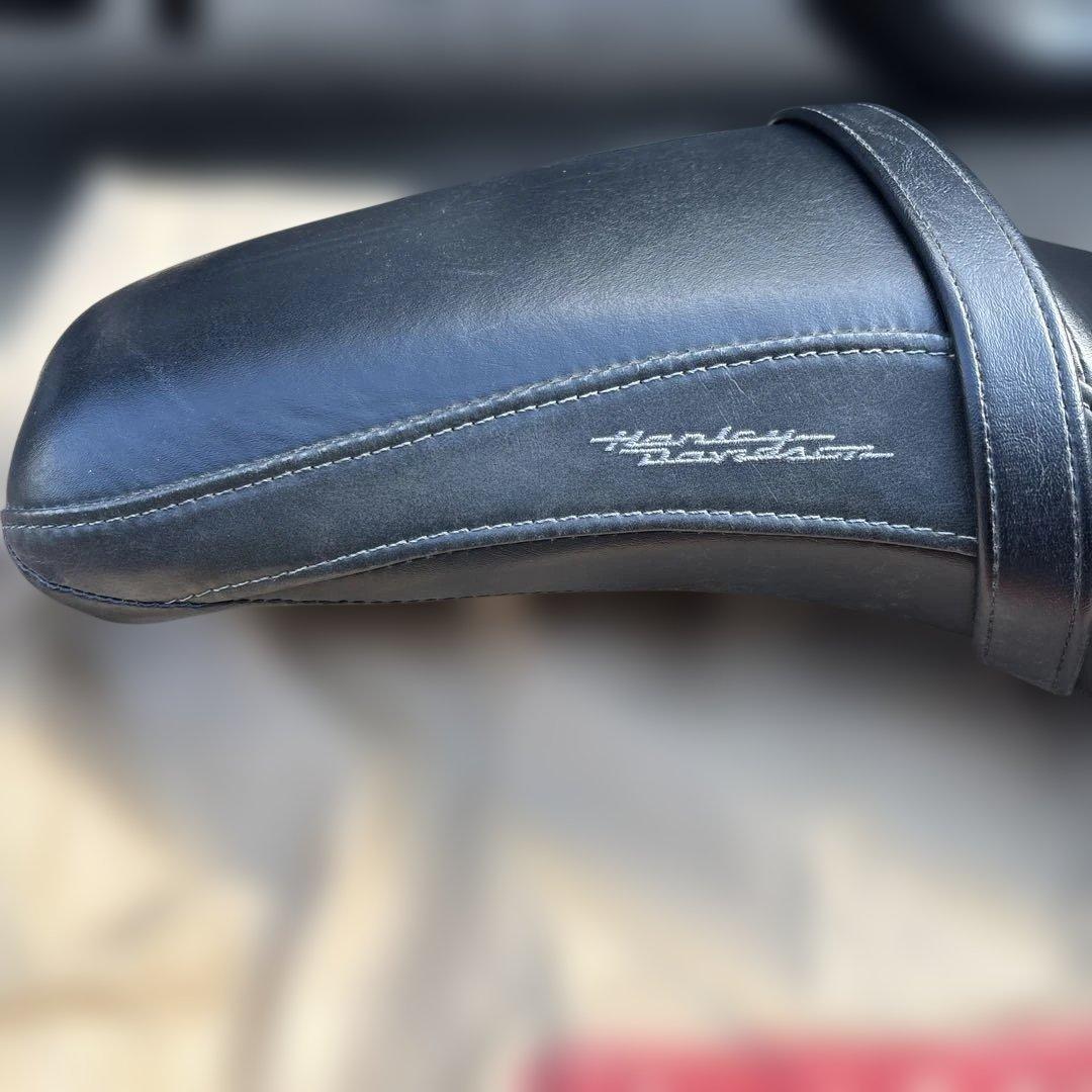 Harley Davidson 純正バッドランダーシート