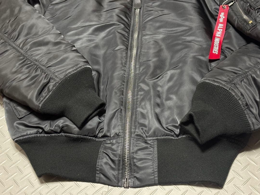 ALPHA INDUSTRIES アルファ インダストリーズ　MA-1 ブラック